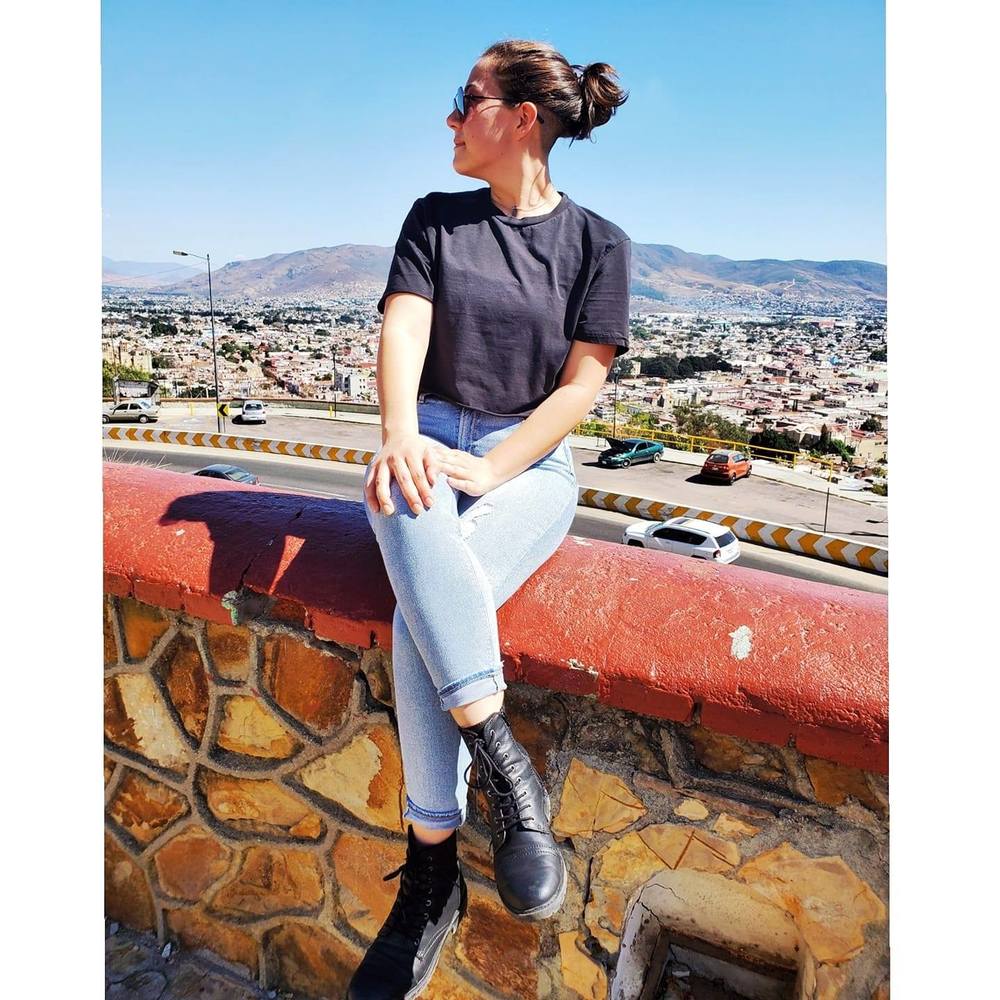 Meet your Posher, Elena